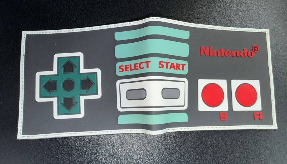 Official Nintendo NES Controller Bi-Fold Wallet 3D Raised Rubber Bioworld New